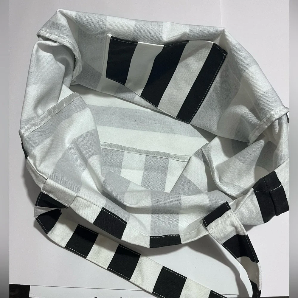 Kérastase Monochrome Striped Tote